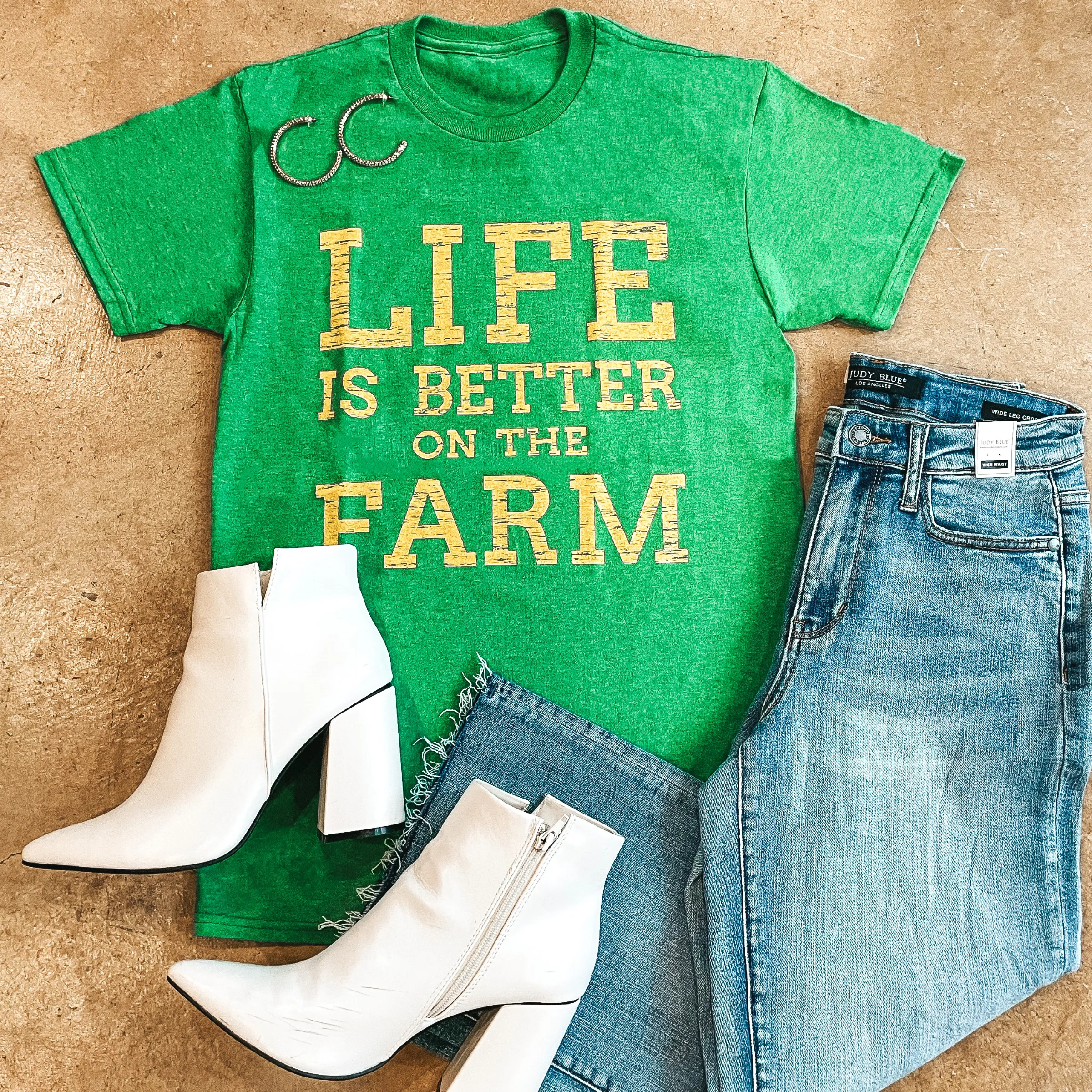 Life Is Better On The Farm Short Sleeve Graphic Tee in Kelly Green