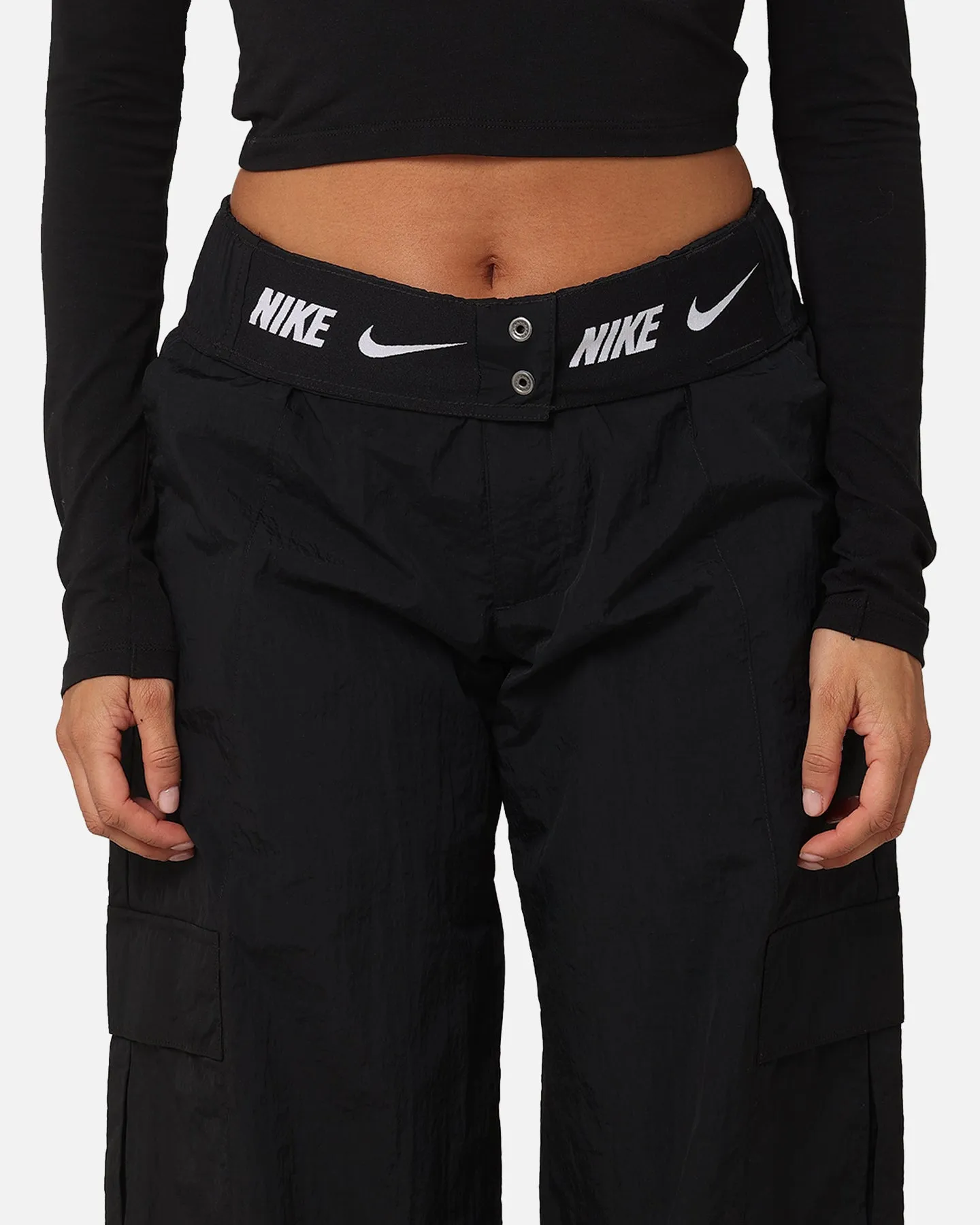 Nike Women's Sportswear High Waisted Woven Cargo Pants Black/White