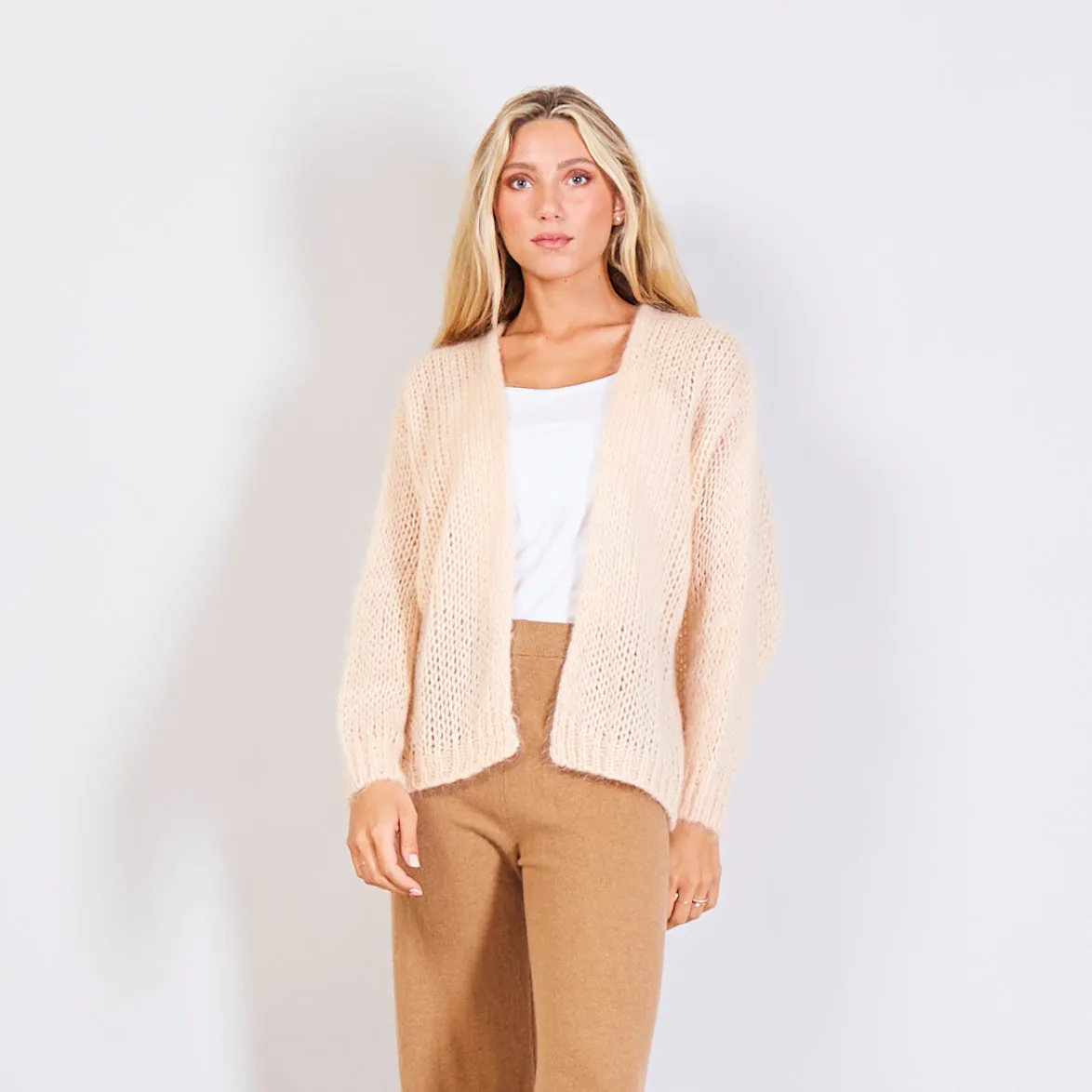 Wholesale chunky-knit buttonless cardigan