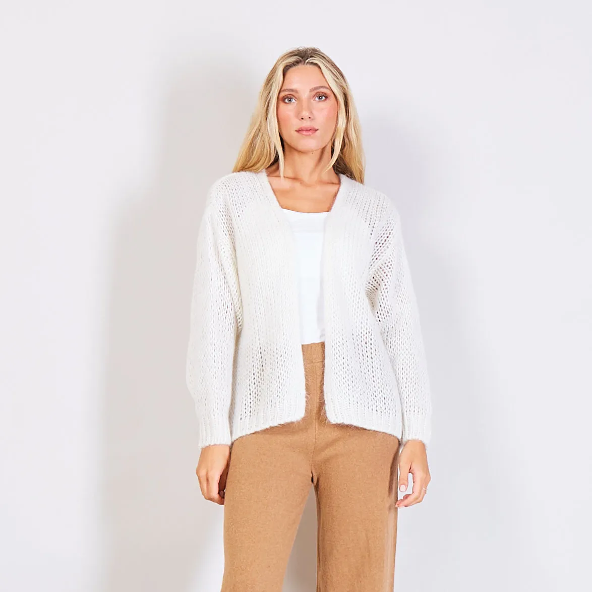 Wholesale chunky-knit buttonless cardigan